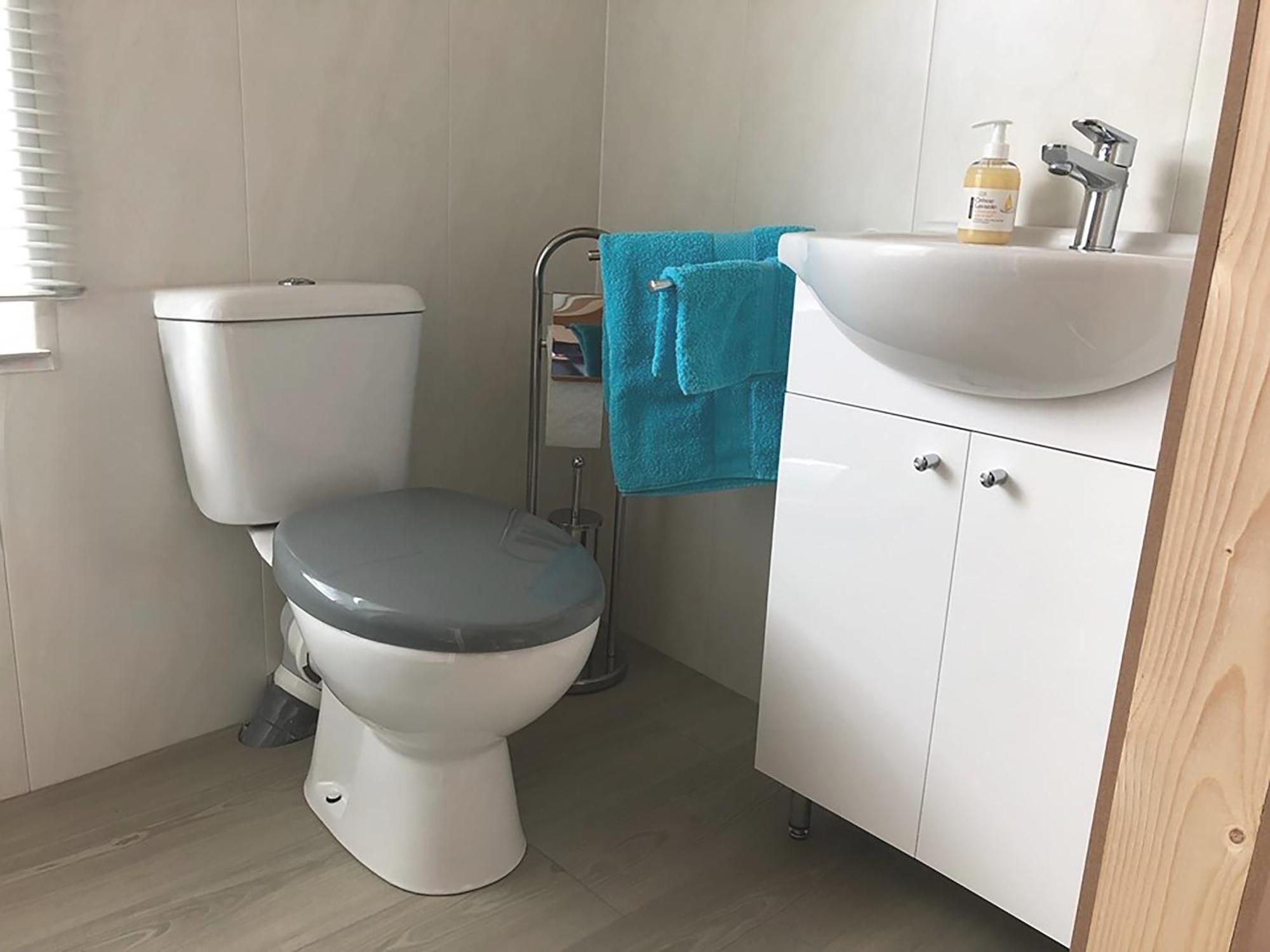 L'Eden Carolo - Netflix, Wi-Fi, 10Min Aeroport, Parking Gratuit Lägenhet Dampremy Exteriör bild