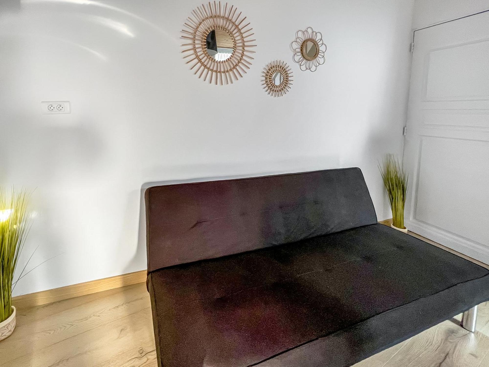 L'Eden Carolo - Netflix, Wi-Fi, 10Min Aeroport, Parking Gratuit Lägenhet Dampremy Exteriör bild